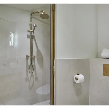 Sublime New Louvre Palais Royal Apartment